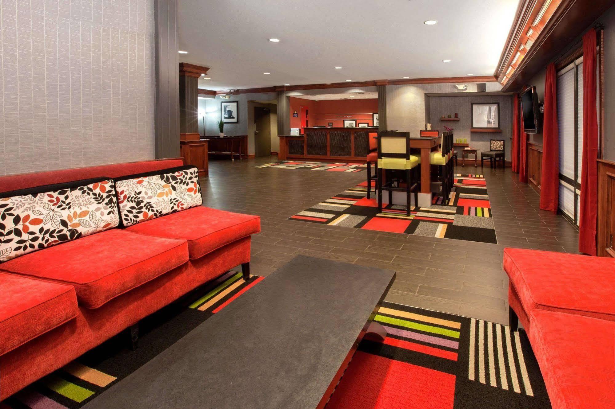 Hotel Days & By Wyndham
