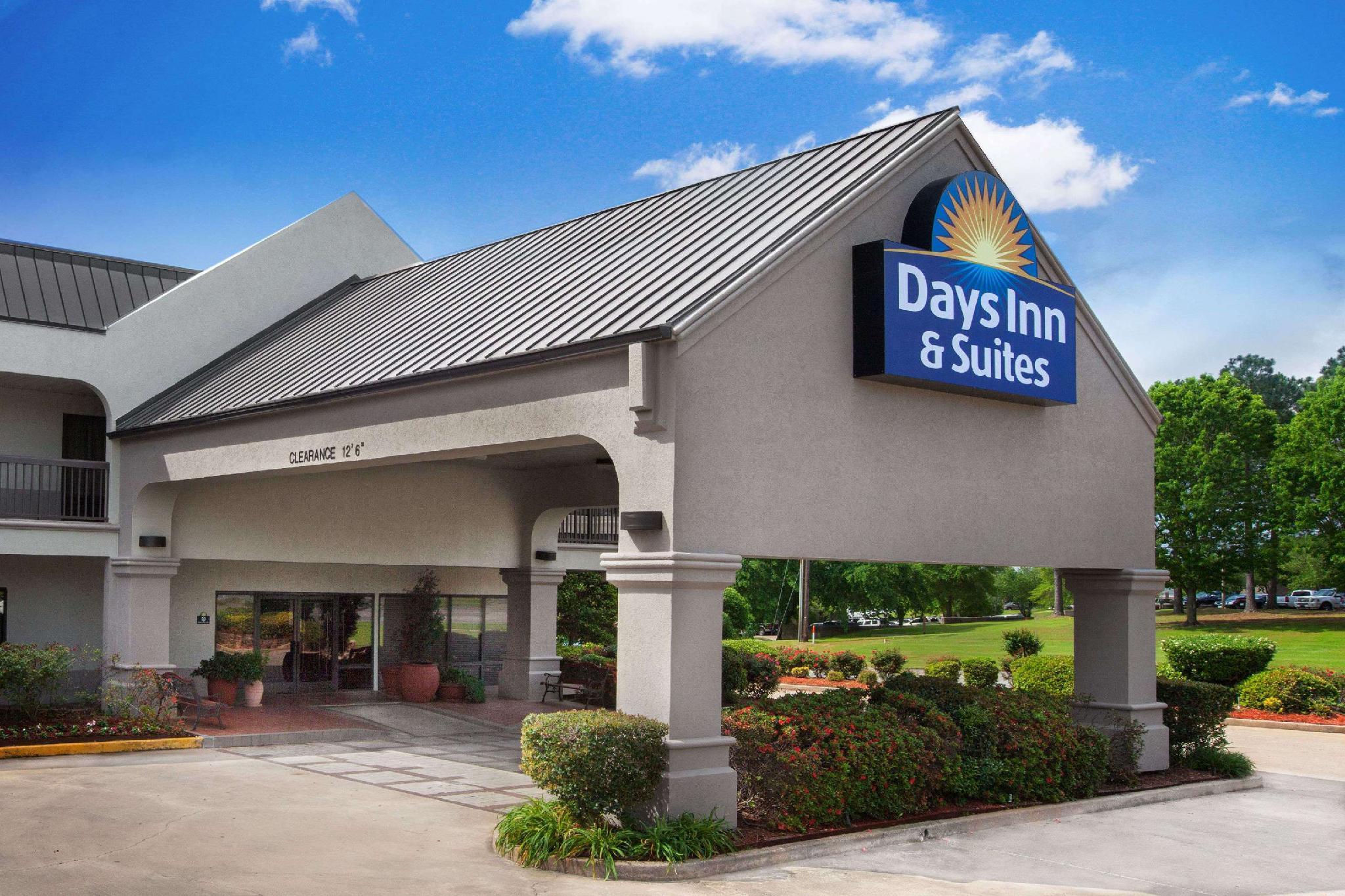 Hotel Days & By Wyndham Tyler
