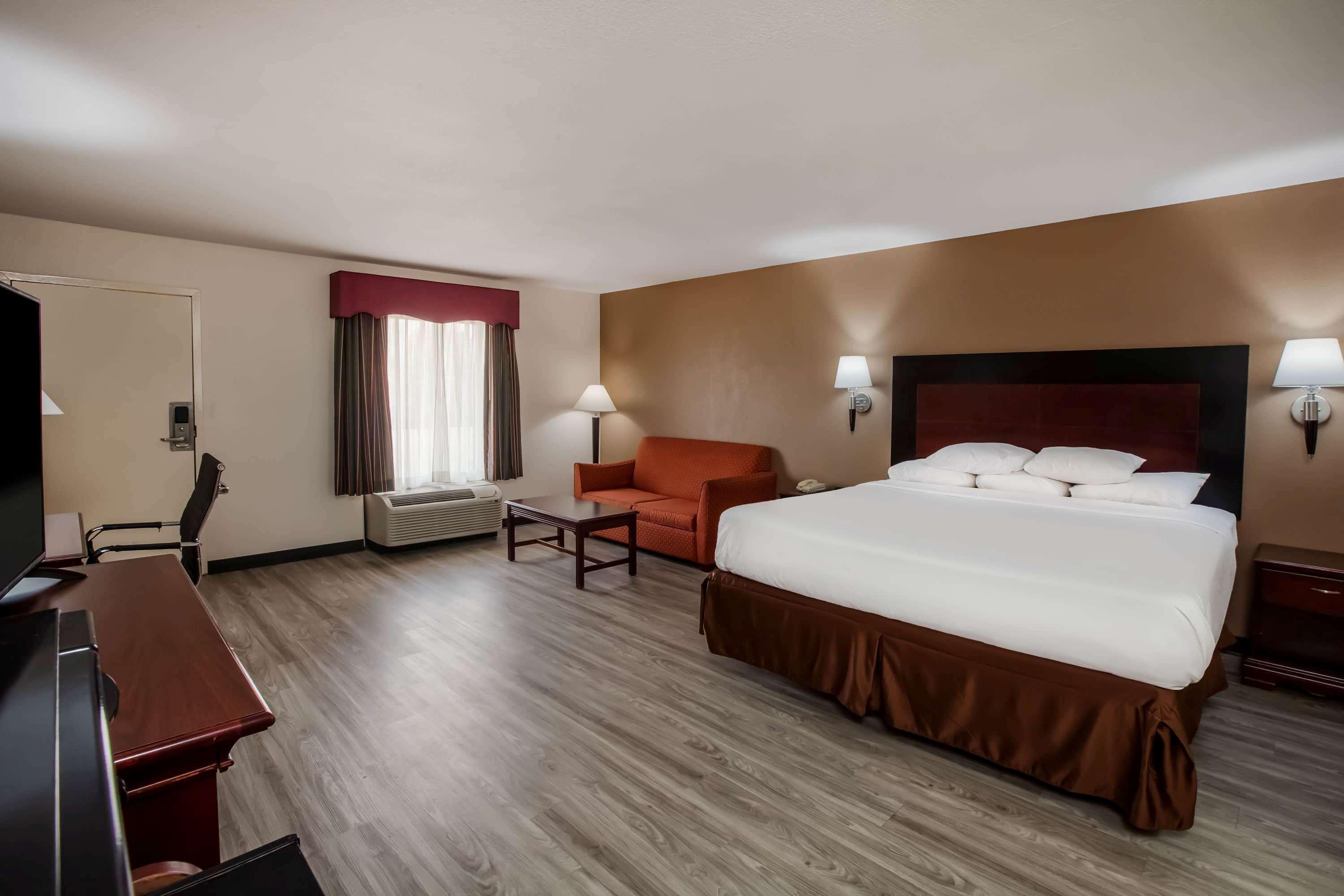 Days & By Wyndham Hotel Tyler