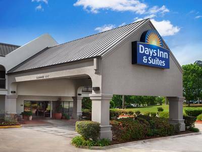 Days & By Wyndham Hotel Tyler